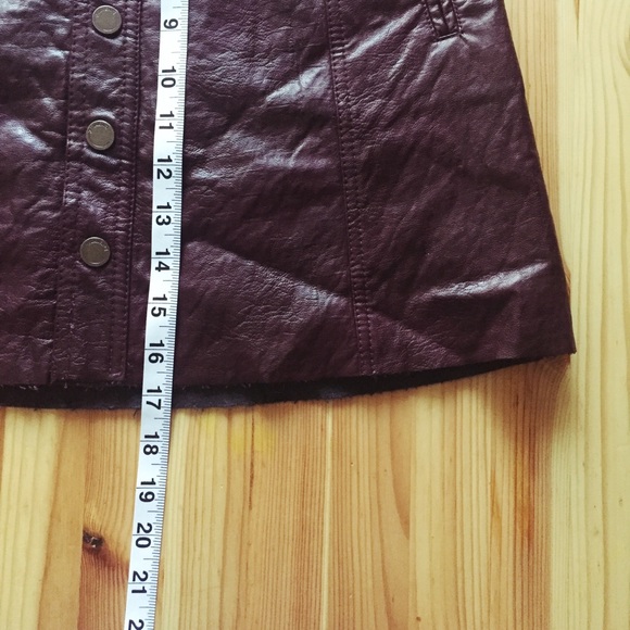 Faux Leather Front Snap Skirt - Picture 6 of 6